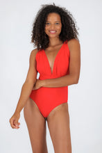 Carregar imagem no visualizador da galeria, Model Front: Rio De Sol Une Pièce Rouge Marina