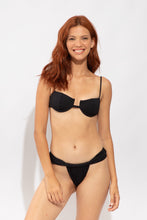 Carregar imagem no visualizador da galeria, Model Front: Rio De Sol Haut Top Solar-Black Juliette