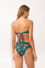 Carregar imagem no visualizador da galeria, Model Back: Rio De Sol Bas Bottom Luma Amy