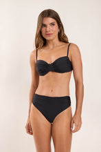 Carregar imagem no visualizador da galeria, Model Front: Rio De Sol Bas Bottom Nero Amy