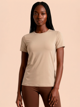 Carregar imagem no visualizador da galeria, Gallery: Uv Line T-Shirt T-Shirt Fem New Fit Fem Sand Upf50+