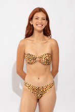 Carregar imagem no visualizador da galeria, Model Front: Rio De Sol Bas Bottom Yellow-Feline Essential-Comfy