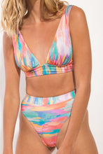 Carregar imagem no visualizador da galeria, Image 07: Rio De Sol Ensemble Set River Halter-Cos Hotpant-Cos
