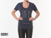 Carregar imagem no visualizador da galeria, Model Front: Alto Giro Fitness Haut T-Shirt Skin Fit Mak