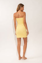 Carregar imagem no visualizador da galeria, Model Back: Rio De Sol Mini Dress Drift-Butterglow Sara Dress