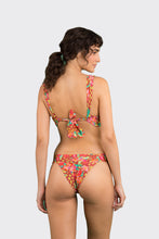 Carregar imagem no visualizador da galeria, Model Back: Rio De Sol Ensemble Set Tropics Halter-Marina Essential-Cos