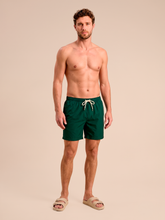 Carregar imagem no visualizador da galeria, Model Front: Uv Line Bermuda / Short Pour Homme Shorts Acqua Boxer Military Green Upf50+
