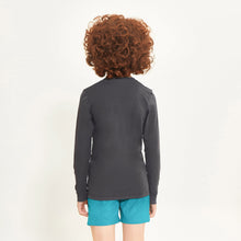 Carregar imagem no visualizador da galeria, Model Back: Uv Line T-Shirt Longsleeve Uvpro Kids Preto Upf50+