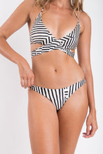 Carregar imagem no visualizador da galeria, Image 09: Rio De Sol Bas Bottom Collage Mia