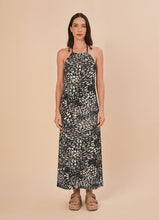 Carregar imagem no visualizador da galeria, Model Front: Uv Line Vêtement De Plage High-Neck Dress Asas Upf50+