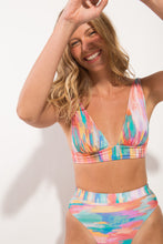 Carregar imagem no visualizador da galeria, Image 04: Rio De Sol Haut Top River Halter-Cos