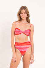 Carregar imagem no visualizador da galeria, Model Front: Rio De Sol Ensemble Set Cher Bandeau-Joy Hotpants