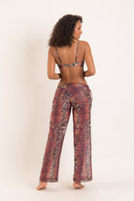 Carregar imagem no visualizador da galeria, Model Back: Rio De Sol Pantalon De Plage Cobra Trouser