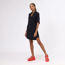 Carregar imagem no visualizador da galeria, Image 02: Uv Line Chemise Shirtdress Copenhagen Fem Black Upf50+