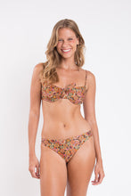 Carregar imagem no visualizador da galeria, Model Front: Rio De Sol Bas Bottom Bouquet Essential-Comfy