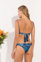 Carregar imagem no visualizador da galeria, Model Back: Rio De Sol Bas Bottom Reef Essential