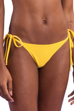 Carregar imagem no visualizador da galeria, Gallery: Rio De Sol Bas Bottom Malibu-Yellow Cheeky-Tie