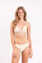 Carregar imagem no visualizador da galeria, Model Front: Rio De Sol Bas Bottom Touch-Natural Essential-Comfy