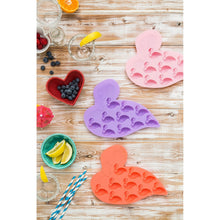 Carregar imagem no visualizador da galeria, Image 03: Sunnylife Pique-Nique Flamingo Ice Trays