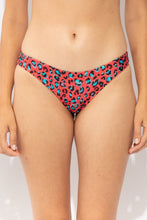 Carregar imagem no visualizador da galeria, Gallery: Rio De Sol Bas Bottom Coral-Feline Essential-Comfy