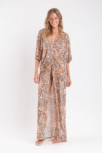Carregar imagem no visualizador da galeria, Model Front: Rio De Sol Vêtement De Plage Leopard Long Dress