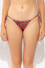 Carregar imagem no visualizador da galeria, Gallery: Rio De Sol Bas Bottom Coral-Feline Cheeky-Tie