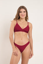 Carregar imagem no visualizador da galeria, Model Front: Rio De Sol Haut Top Touch-Carmim Paola