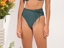 Carregar imagem no visualizador da galeria, Model Front: Rio De Sol Bas Bottom Palace Belted-High-Waist