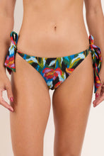Carregar imagem no visualizador da galeria, Gallery: Rio De Sol Bas Bottom Flair Gisele