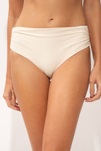 Carregar imagem no visualizador da galeria, Gallery: Rio De Sol Bas Bottom Malibu-Natural Amy