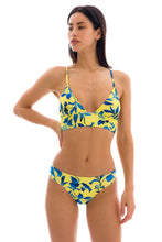 Carregar imagem no visualizador da galeria, Model Front: Rio De Sol Bas Bottom Lemon Flower Cos Comfort