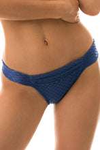 Carregar imagem no visualizador da galeria, Gallery: Rio De Sol Bas Bottom Kiwanda Denim Band Comfort