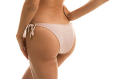 Carregar imagem no visualizador da galeria, Image 07: Rio De Sol Bas Bottom Essence Invisible