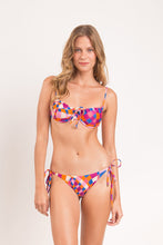 Carregar imagem no visualizador da galeria, Model Front: Rio De Sol Ensemble Set Funny Balconet-Tie Ibiza-Comfy