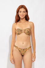 Carregar imagem no visualizador da galeria, Model Front: Rio De Sol Haut Top Yellow-Feline Mavi