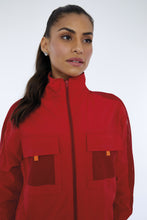 Carregar imagem no visualizador da galeria, Image 05: Alto Giro Fitness Haut Jaqueta Techno Taslon Com Bolsos Vermelho Haute Red