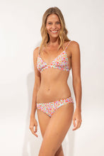 Carregar imagem no visualizador da galeria, Model Front: Rio De Sol Bas Bottom Ditsy-Sky Essential-Comfy