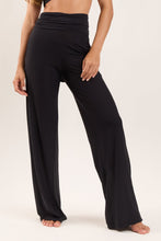 Carregar imagem no visualizador da galeria, Gallery: Rio De Sol Pantalon De Plage Black Pants Knot