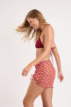 Carregar imagem no visualizador da galeria, Image 03: Rio De Sol Jupe De Page Floral-Scales Mini Skirt Ruched
