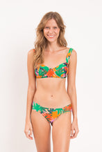Carregar imagem no visualizador da galeria, Model Front: Rio De Sol Ensemble Set Delight Amelia Baobi