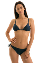 Carregar imagem no visualizador da galeria, Model Front: Rio De Sol Bas Bottom Shark Inv Comfort
