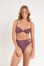 Carregar imagem no visualizador da galeria, Model Front: Rio De Sol Ensemble Set Malibu-Ebano Bandeau-Iris Highwaist-Spin-Iris