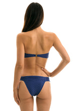 Carregar imagem no visualizador da galeria, Model Back: Rio De Sol Bas Bottom Kiwanda Denim Band Comfort