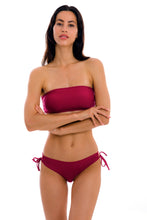 Carregar imagem no visualizador da galeria, Model Front: Rio De Sol Ensemble Set Uv-Desejo Bandeau-Reto Madrid