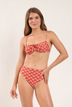 Carregar imagem no visualizador da galeria, Model Front: Rio De Sol Haut Top Floral-Scales Balconet-Tie