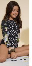 Carregar imagem no visualizador da galeria, Image 02: Maaji Une Pièce Fille Black Bouquet Miku One Piece