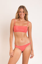 Carregar imagem no visualizador da galeria, Model Front: Rio De Sol Haut Top Malibu-Nina Bandeau-Reto