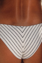 Carregar imagem no visualizador da galeria, Image 12: Rio De Sol Bas Bottom Linea-White Cheeky-Tie