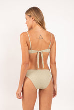 Carregar imagem no visualizador da galeria, Model Back: Rio De Sol Bas Bottom Brisa-Pistache Essential-Comfy