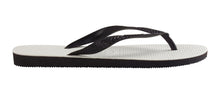 Carregar imagem no visualizador da galeria, Model Front: Havaianas Tongs Tradicional Black